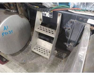 Kenworth T680 Left Frame Step