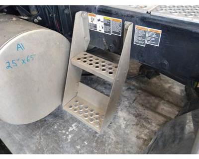 Kenworth T680 Left Frame Step