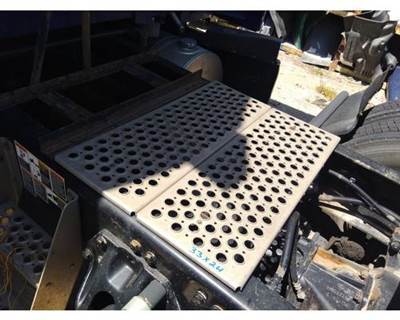 Kenworth T680 Frame Step