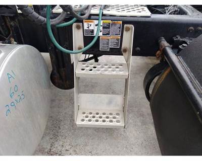 Kenworth T680 Left Frame Step