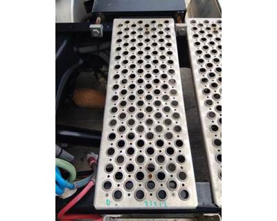 Kenworth T680 Frame Step