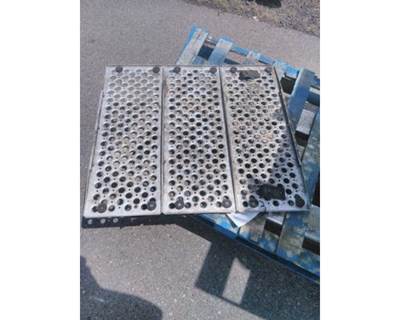 Kenworth T680 Frame Step