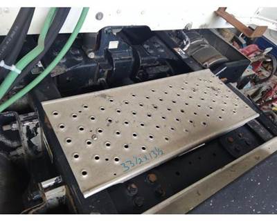 Kenworth T680 Frame Step