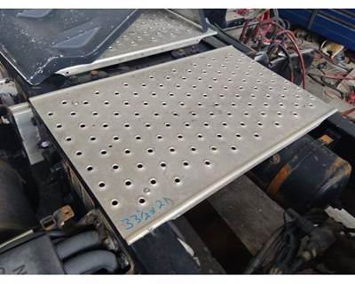 Kenworth T680 Frame Step