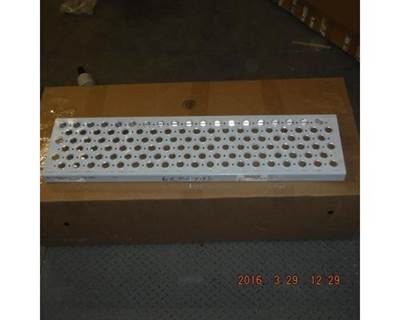 Kenworth W900 Frame Step