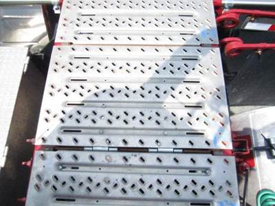 Mack Anthem Deck (Catwalk) Step