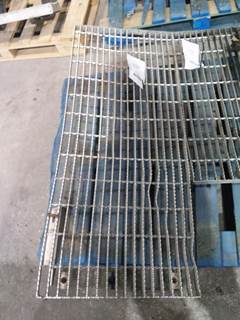 Mack CH612 Deck (Catwalk) Step