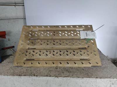 Mack Pinnacle CHU613 Deck (Catwalk) Step for a Mack CHU613