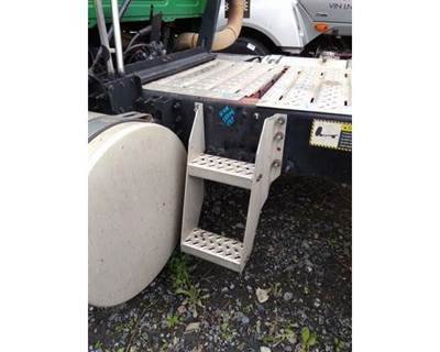 Mack Pinnacle CHU613 Left Frame Step for a Mack CHU613