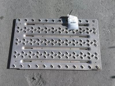 Mack Pinnacle CXU612 Deck (Catwalk) Step for a Mack CXU612