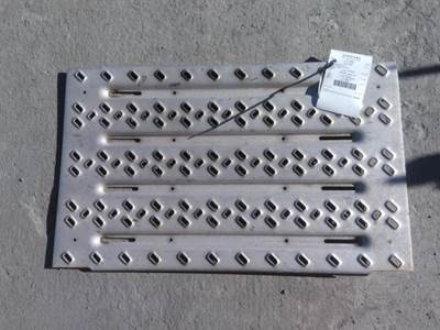 Mack Pinnacle CXU612 Deck (Catwalk) Step for a Mack CXU612