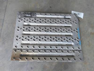 Mack Pinnacle CXU612 Deck (Catwalk) Step for a Mack CXU612