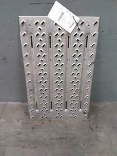 Mack Pinnacle CXU612 Deck (Catwalk) Step for a Mack CXU612