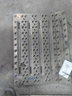 Mack Pinnacle CXU612 Deck (Catwalk) Step for a Mack CXU612