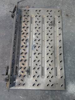 Mack Pinnacle CXU612 Deck (Catwalk) Step for a Mack CXU612