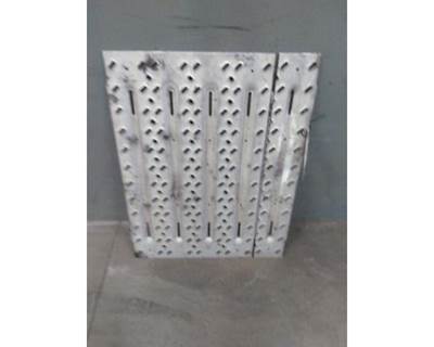 Mack Pinnacle CXU612 Frame Step for a Mack CXU612