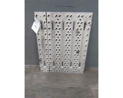 Mack Pinnacle CXU612 Frame Step for a Mack CXU612