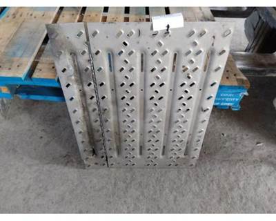 Mack Pinnacle CXU612 Deck (Catwalk) Step for a Mack CXU612