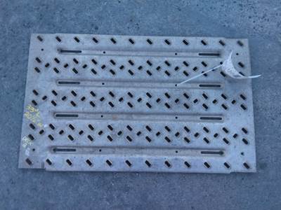 Mack Pinnacle CXU613 Deck (Catwalk) Step for a Mack CXU613