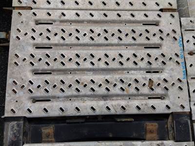 Mack Pinnacle CXU613 Deck (Catwalk) Step for a Mack CXU613