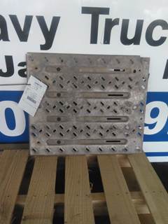 Mack Pinnacle CXU613 Deck (Catwalk) Step for a Mack CXU613