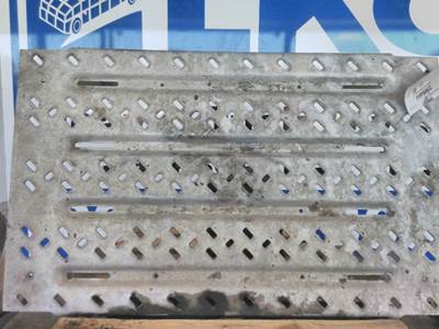 Mack Pinnacle CXU613 Deck (Catwalk) Step for a Mack CXU613