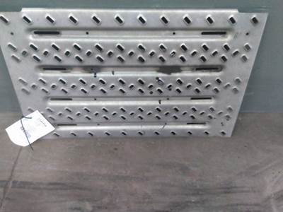 Mack Pinnacle CXU613 Deck (Catwalk) Step for a Mack CXU613