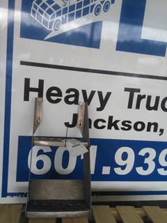 Mack Pinnacle CXU613 Right Frame Step for a Mack CXU613