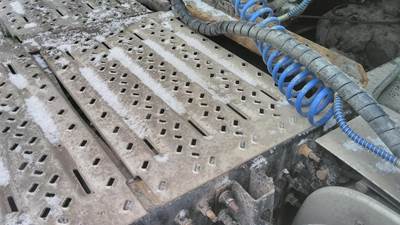 Mack Pinnacle CXU613 Deck (Catwalk) Step for a Mack CXU613