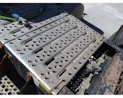 Mack Pinnacle CXU613 Frame Step for a Mack CXU613