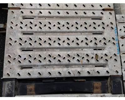 Mack Pinnacle CXU613 Frame Step for a Mack CXU613