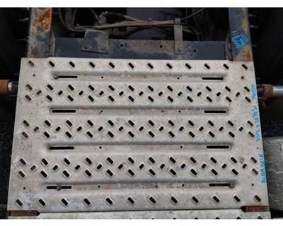 Mack Pinnacle CXU613 Frame Step for a Mack CXU613