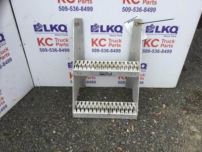 Peterbilt 379EXHD Frame Step for a Peterbilt 379 EXHD