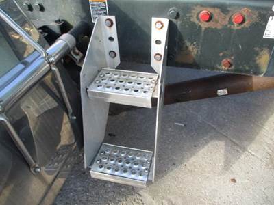 Peterbilt 386 Right Frame Step
