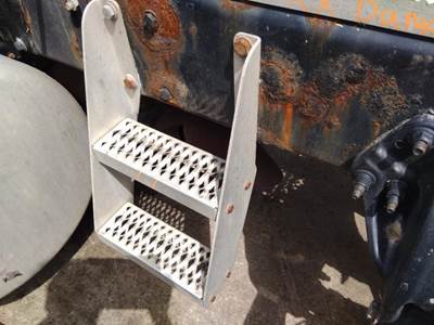 Peterbilt 386 Left Frame Step