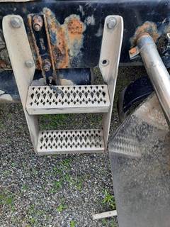 Peterbilt 386 Left Frame Step