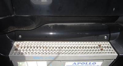 Peterbilt 387 Right Tool Box Step