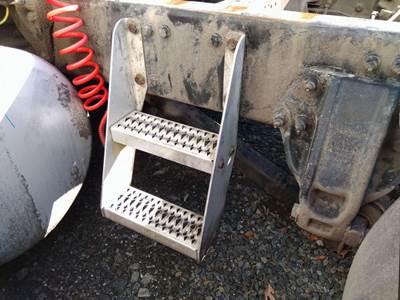 Peterbilt 387 Left Frame Step