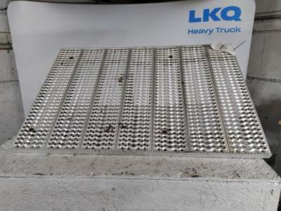 Peterbilt 387 Frame Step