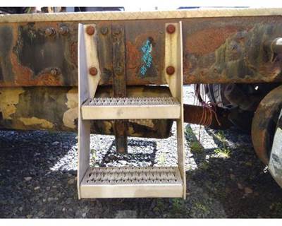 Peterbilt 387 Left Frame Step