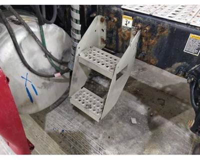 Peterbilt 387 Left Frame Step