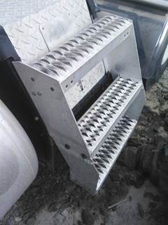 Peterbilt 579 Left Step