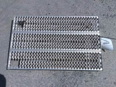 Peterbilt 579 Deck (Catwalk) Step