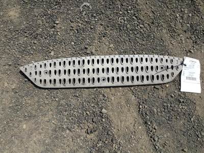 Peterbilt 579 Step Fairing