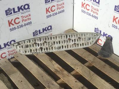 Peterbilt 579 Step Fairing