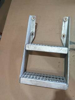 Peterbilt 579 Left Frame Step