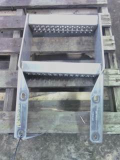 Peterbilt 579 Frame Step
