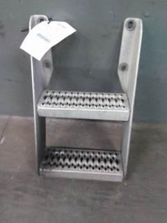 Peterbilt 579 Left Frame Step