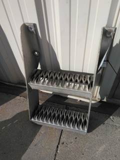 Peterbilt 579 Frame Step