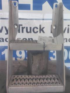 Peterbilt 579 Frame Step